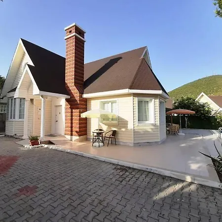 Kusadasi Sezonluk Oezel Havuzlu Bungalov Villa Only Seasonal Rental Villa Minimum 60 Days Villa