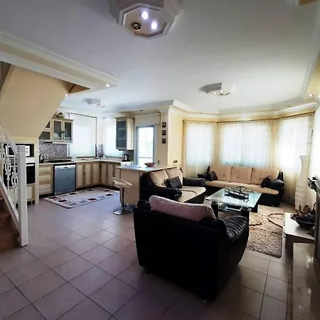Kusadasi Sezonluk Oezel Havuzlu Bungalov Villa Only Seasonal Rental Villa Minimum 60 Days 别墅 库萨达斯