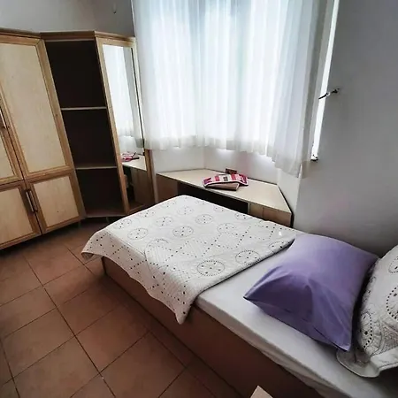 Kusadasi Sezonluk Oezel Havuzlu Bungalov Villa Only Seasonal Rental Villa Minimum 60 Days